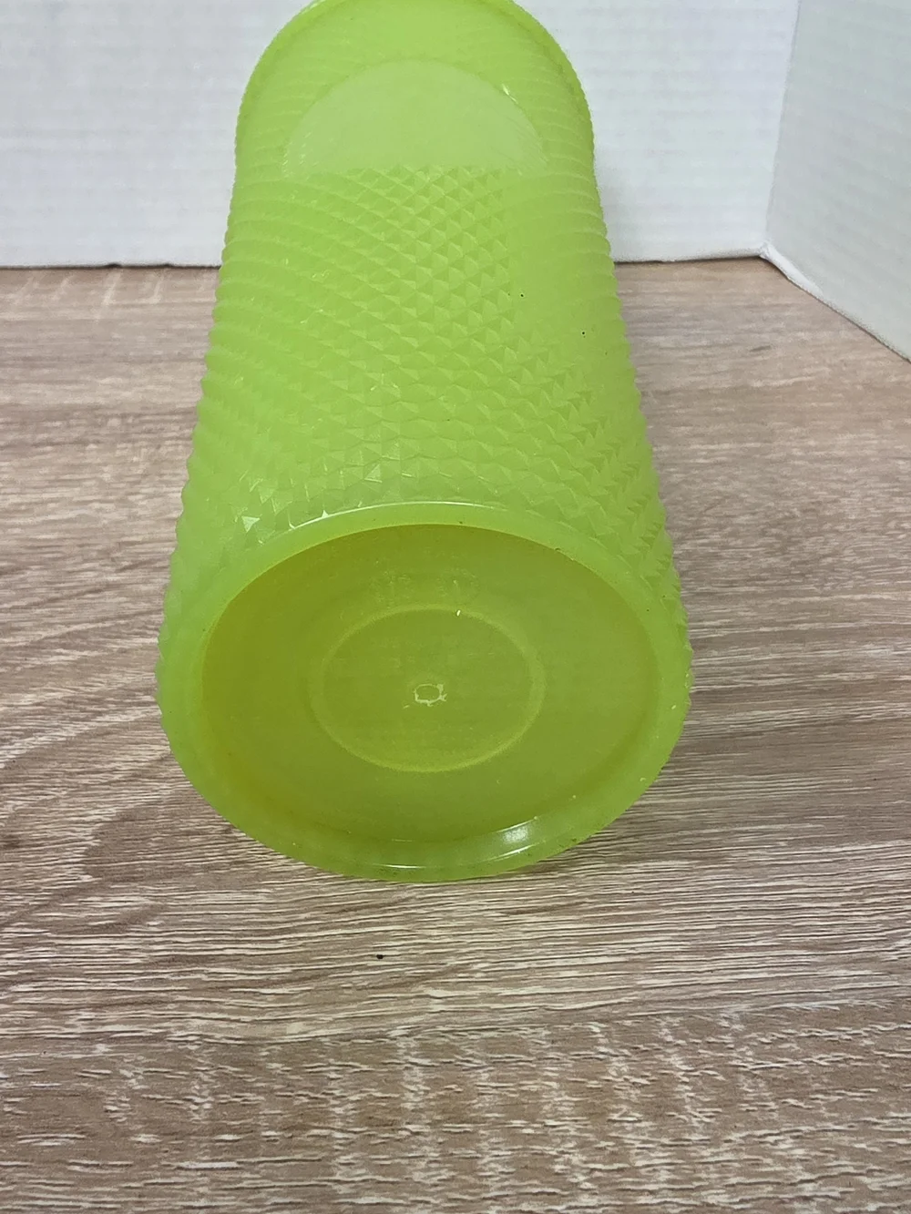 EUC Starbucks 2022 Studded Tumbler 24 oz Glow In The Dark Lemongrass Halloween